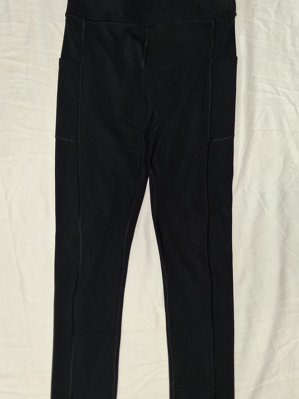 Iuga Black High-Waist Athletic  Leggings with Side Pockets